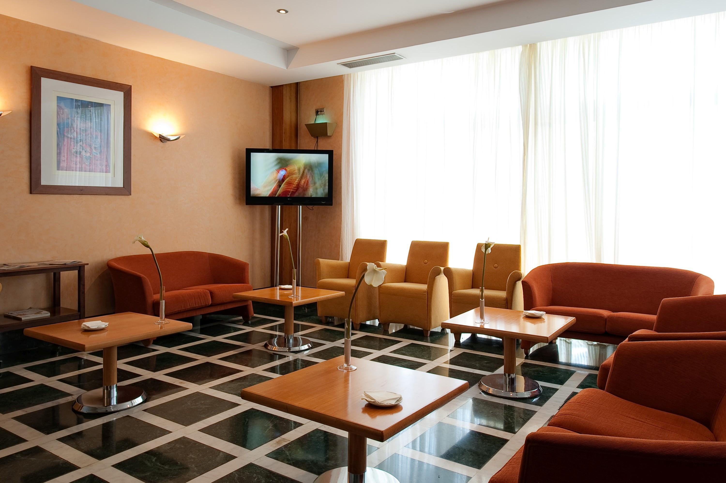 Elba Vecindario Aeropuerto Business & Convention Hotel Екстериор снимка